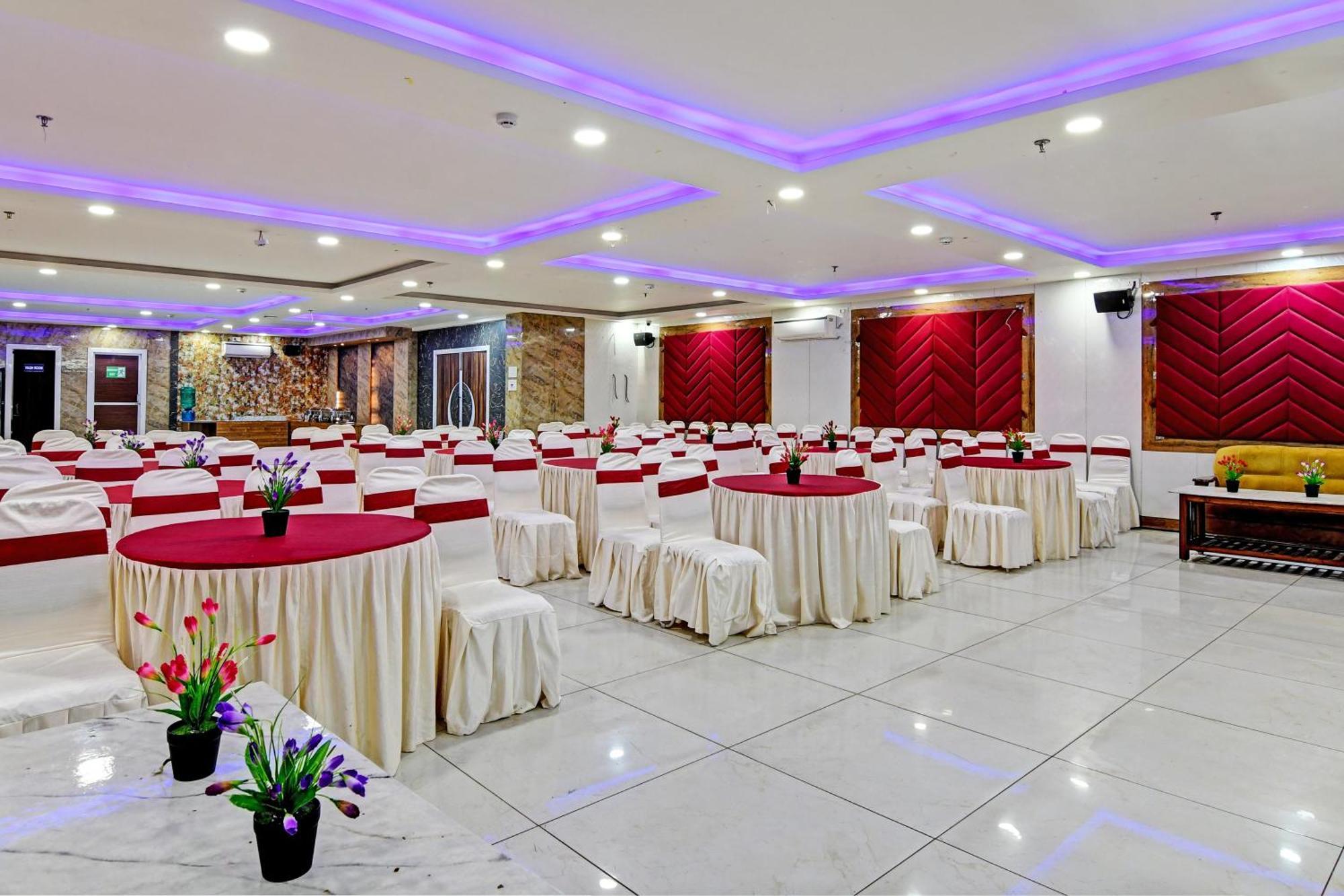 Hotel Townhouse The Grand Touch & The Royal Touch Digha  Exteriér fotografie