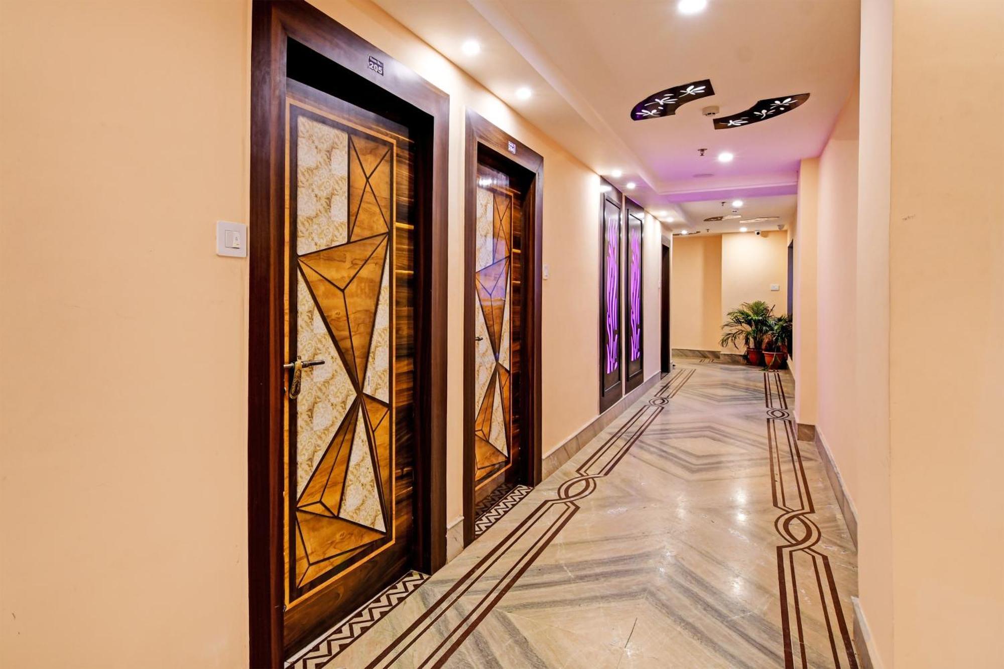 Hotel Townhouse The Grand Touch & The Royal Touch Digha  Exteriér fotografie