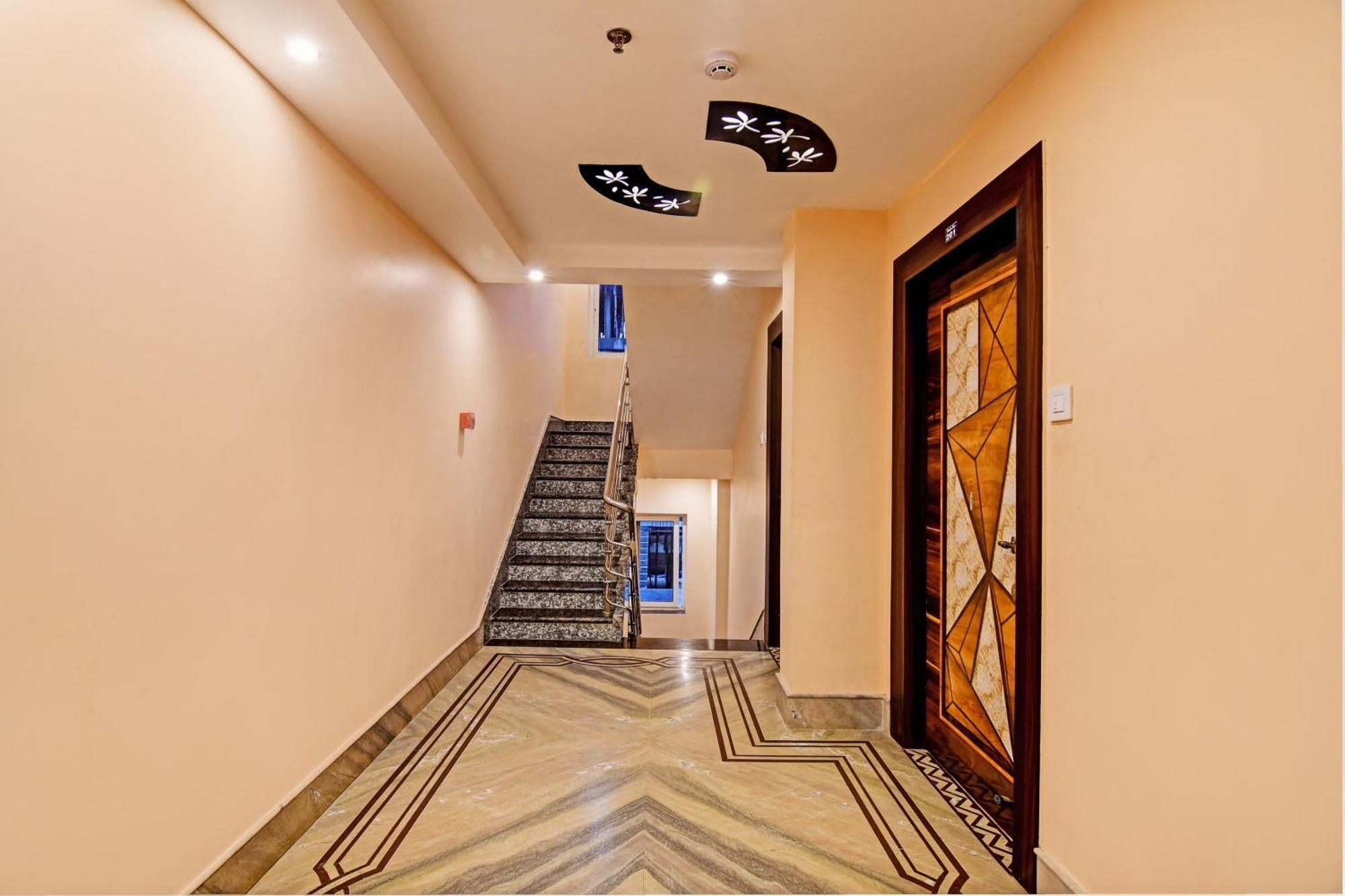 Hotel Townhouse The Grand Touch & The Royal Touch Digha  Exteriér fotografie