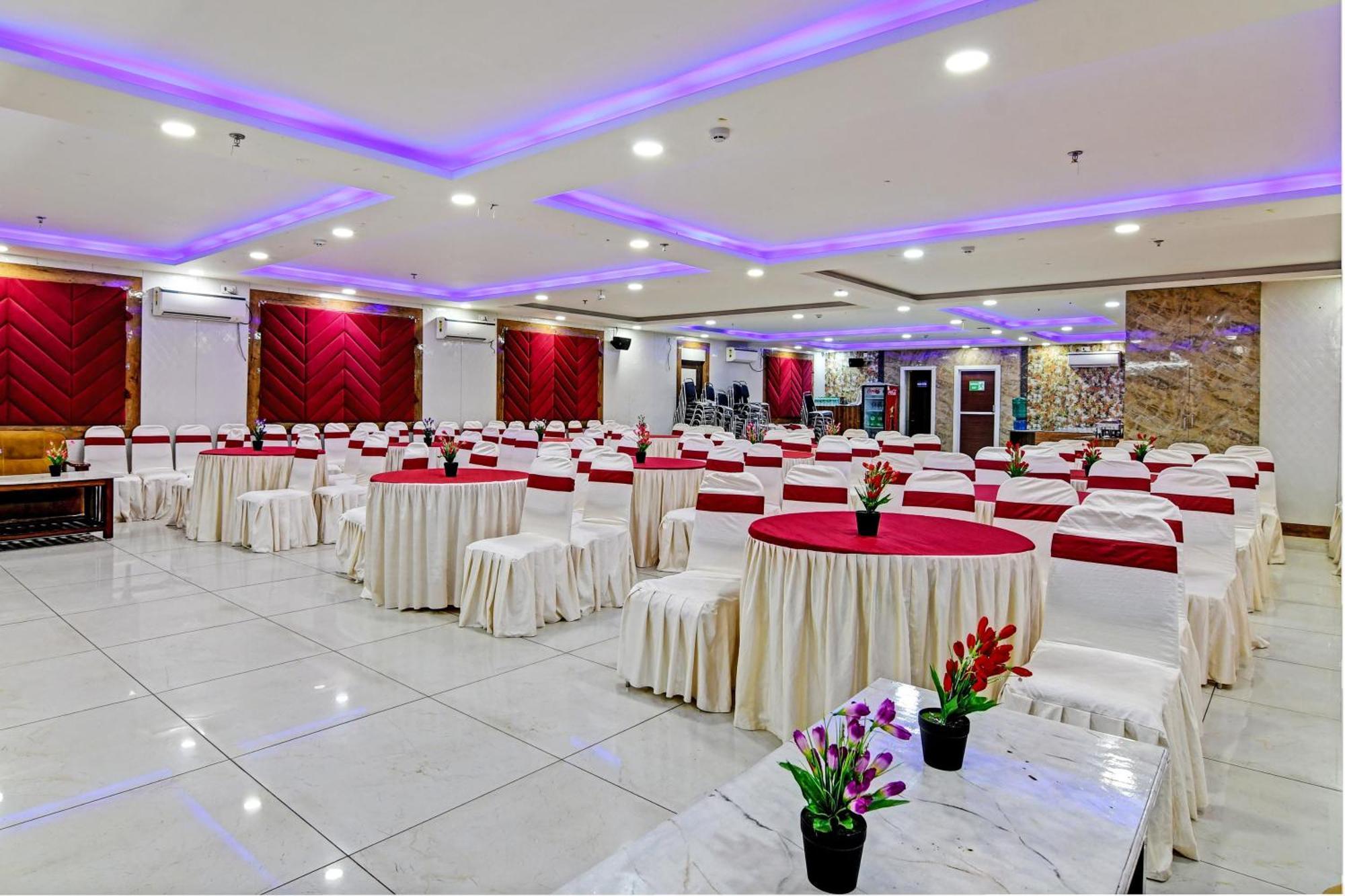 Hotel Townhouse The Grand Touch & The Royal Touch Digha  Exteriér fotografie